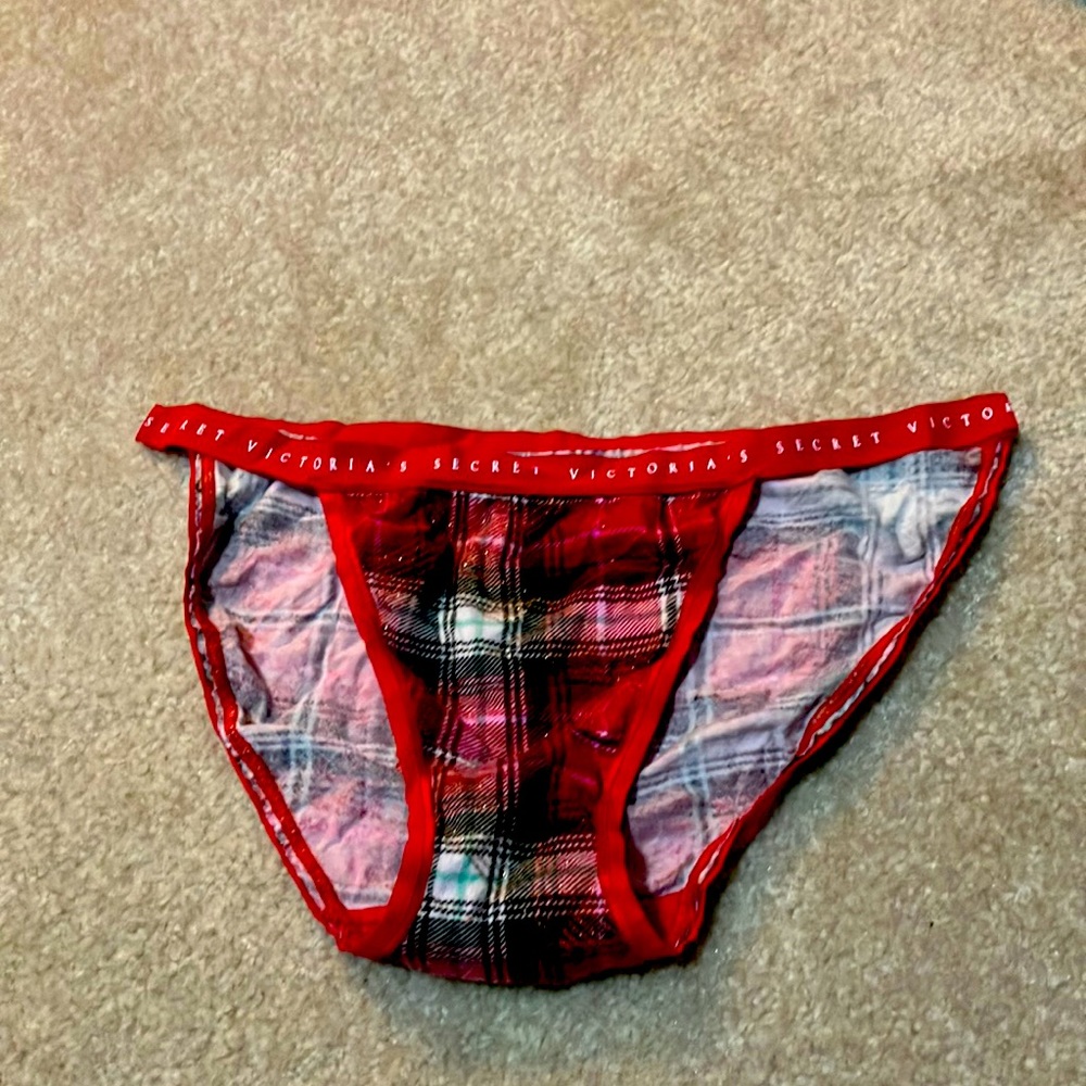 Medium Victoria’s Secret bikini panty🫦💕
